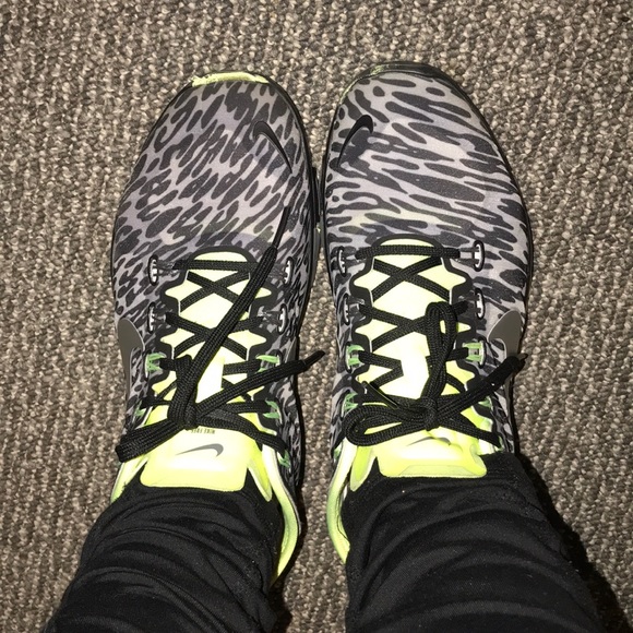Nike running shoes - Picture 1 of 7